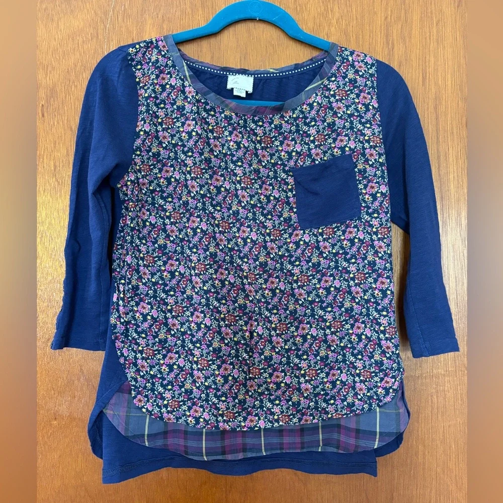 XS Anthropologie Postmark Navy Floral and Plaid Contrast Top